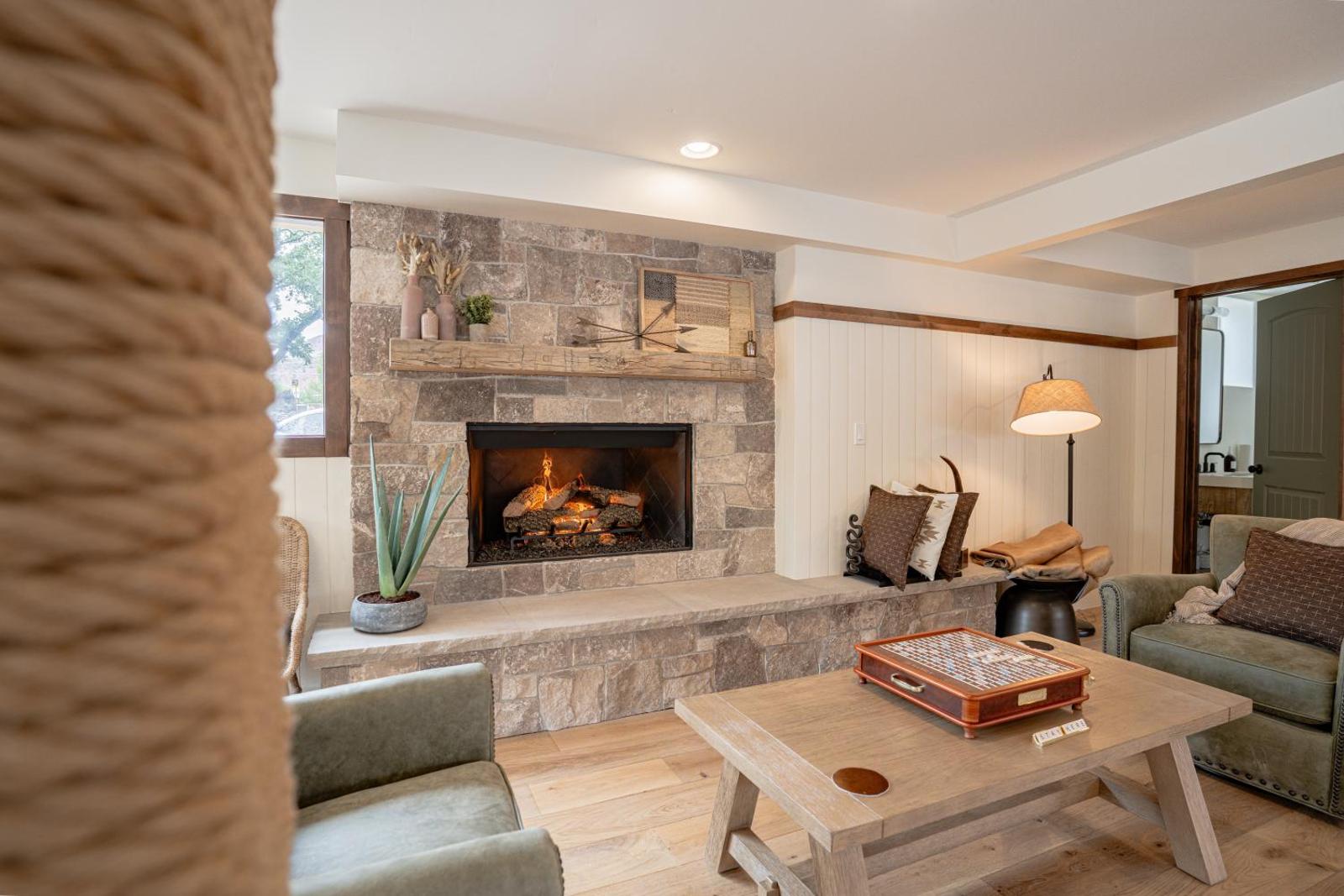 Pioneer Lodge Springdale